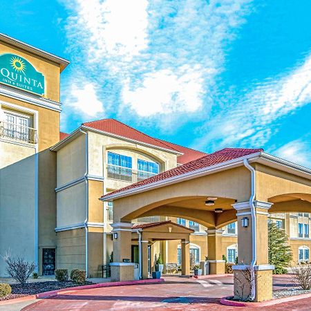 La Quinta By Wyndham Woodward Hotel Exterior photo